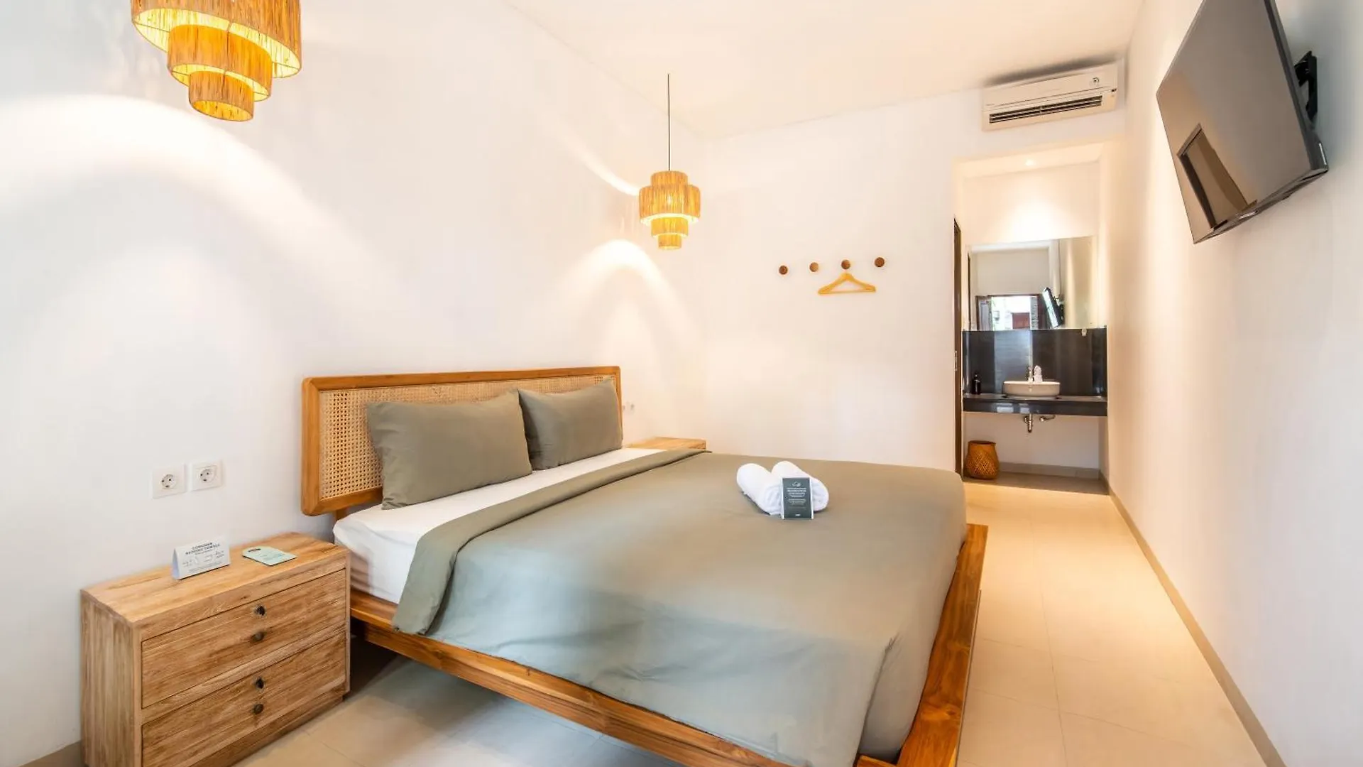 Gelatik Bed And Breakfast Seminyak  2*, Seminyak (Bali)