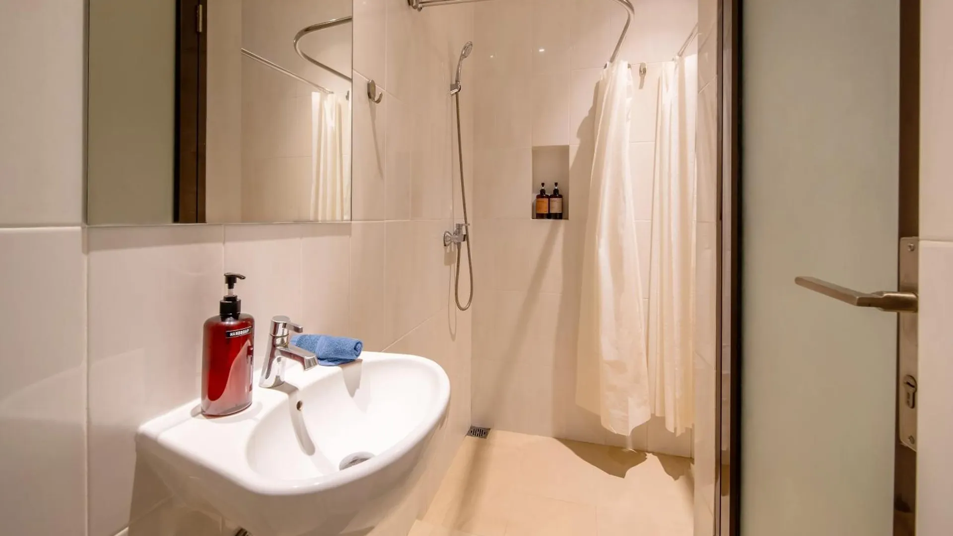 Gelatik Bed And Breakfast Seminyak  2*, Seminyak (Bali)